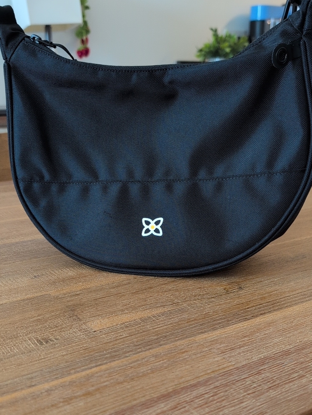 Sherpani Mina Crossbody Purse